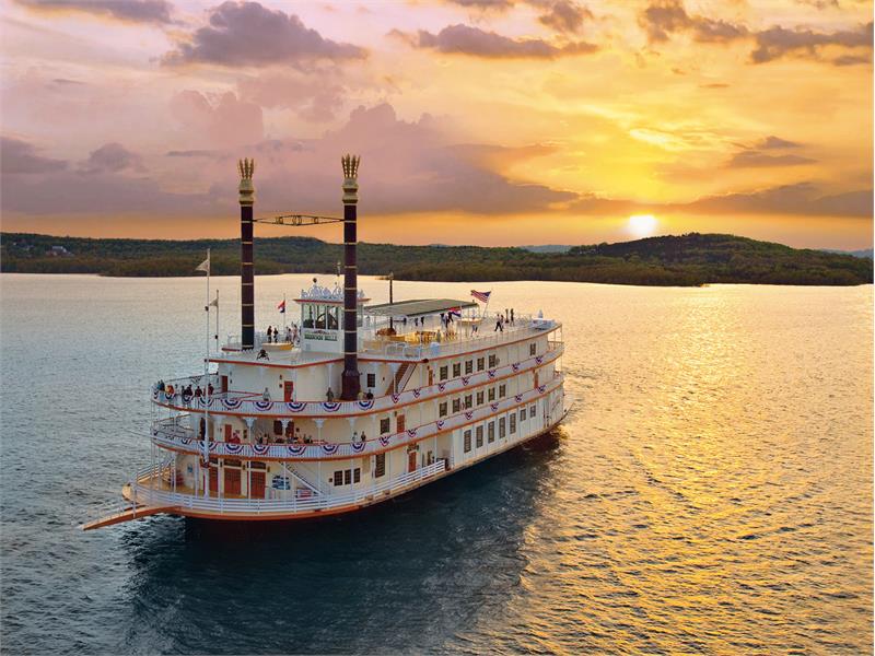 SHOWBOAT - Silver Dollar City's - PEAK cruises